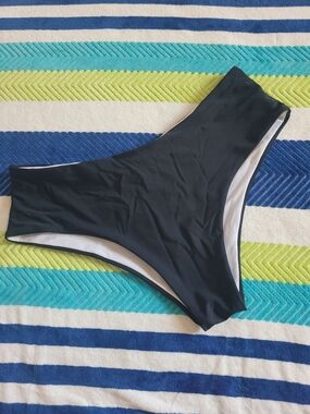 💗5/$25💗 Zaful Black Bikini Bottom